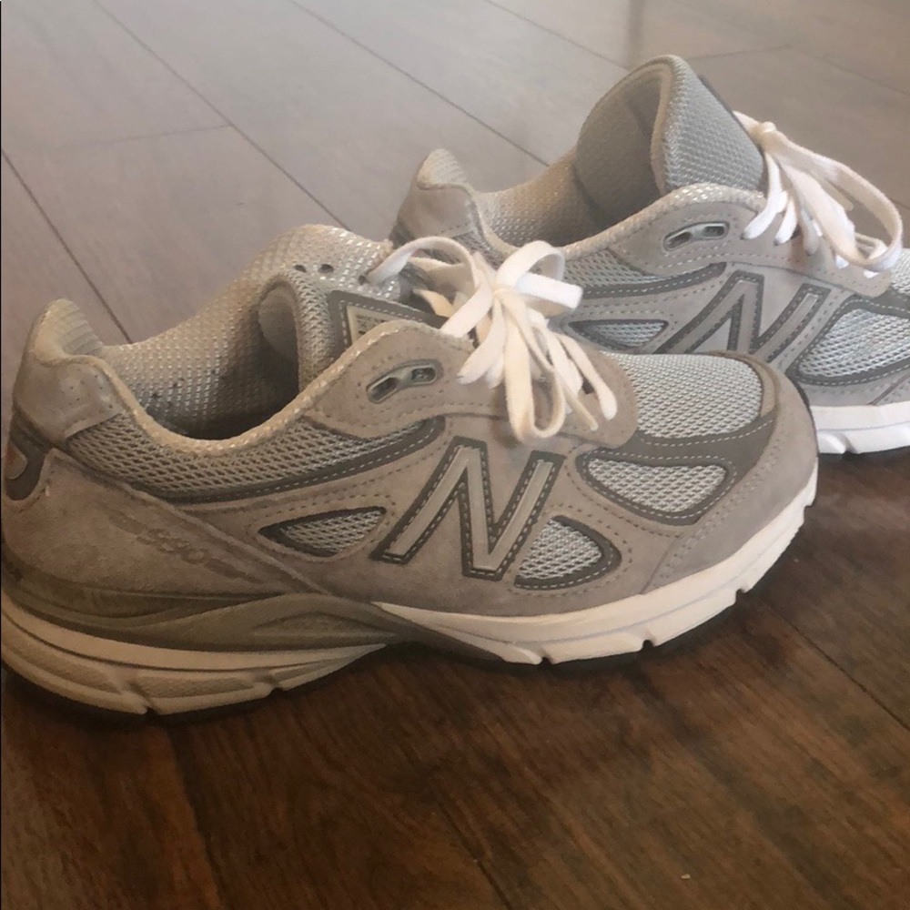 Women’s New Balance 990v4 (Made in US)